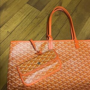 Orange goyard Oversized tote with all over orange print 
In like new conditions